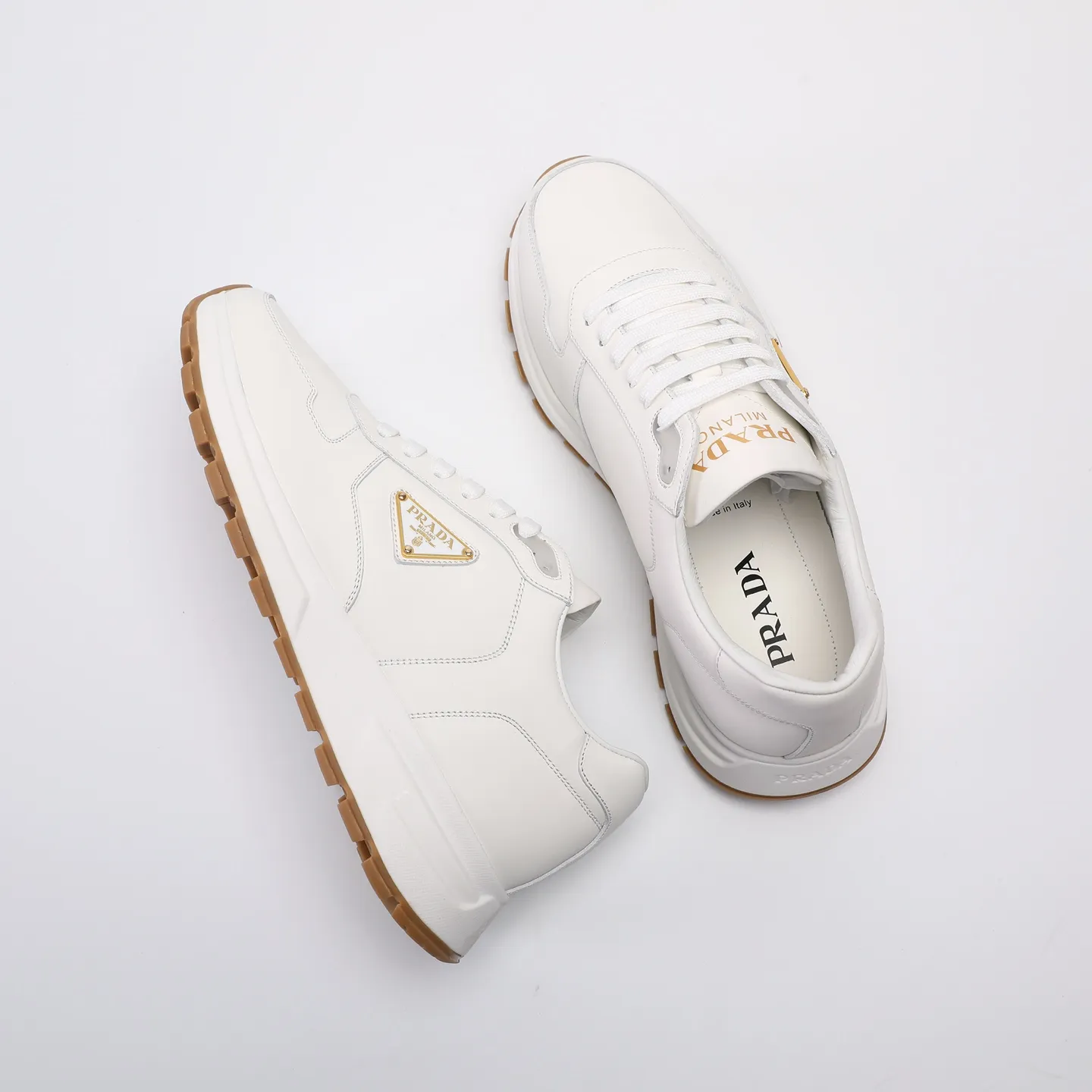 Batch 580 [PRADA] Men's shoes are popular in the counter, official website synchronization, high-quality shipments. Fabric: original cowhide with snakeskin. Lining: cowhide feet + cowhide lining. Outsole: original TPU + foam. Size: 38-46